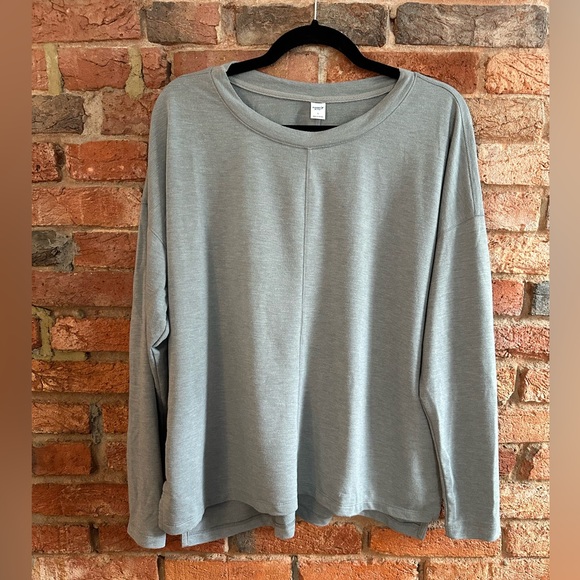 Old Navy Split Hem Long Sleeve Shirt - Picture 1 of 3